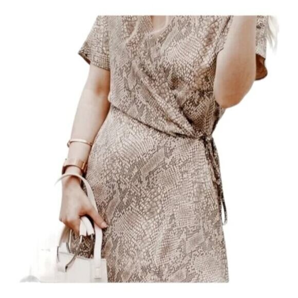 Aritzia Babaton Wallace Dress Snake-Print Wrap Dress Sz XS - Picture 4 of 8